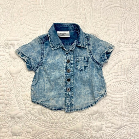 OKIE Dokie Short Sleeve Jean White Washed Button-Down Shirt - Picture 2 of 8